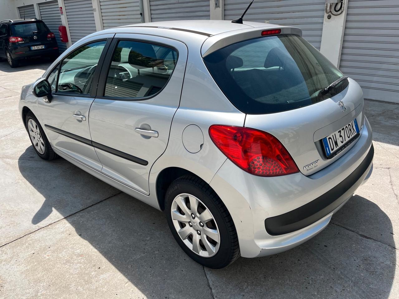 Peugeot 207 1.4 VTi 95CV 5p. XS