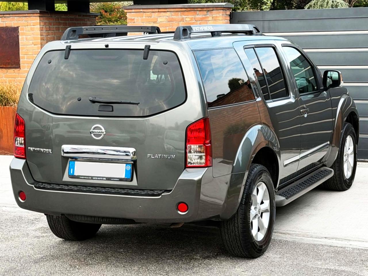 Nissan Pathfinder 2.5 dCi Platinum-7Posti-Navi,Pelle,Tetto-2010