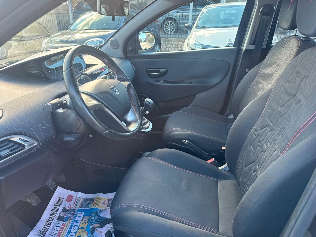 Lancia Ypsilon 1.2 69 CV 5 porte S&S Elefantino