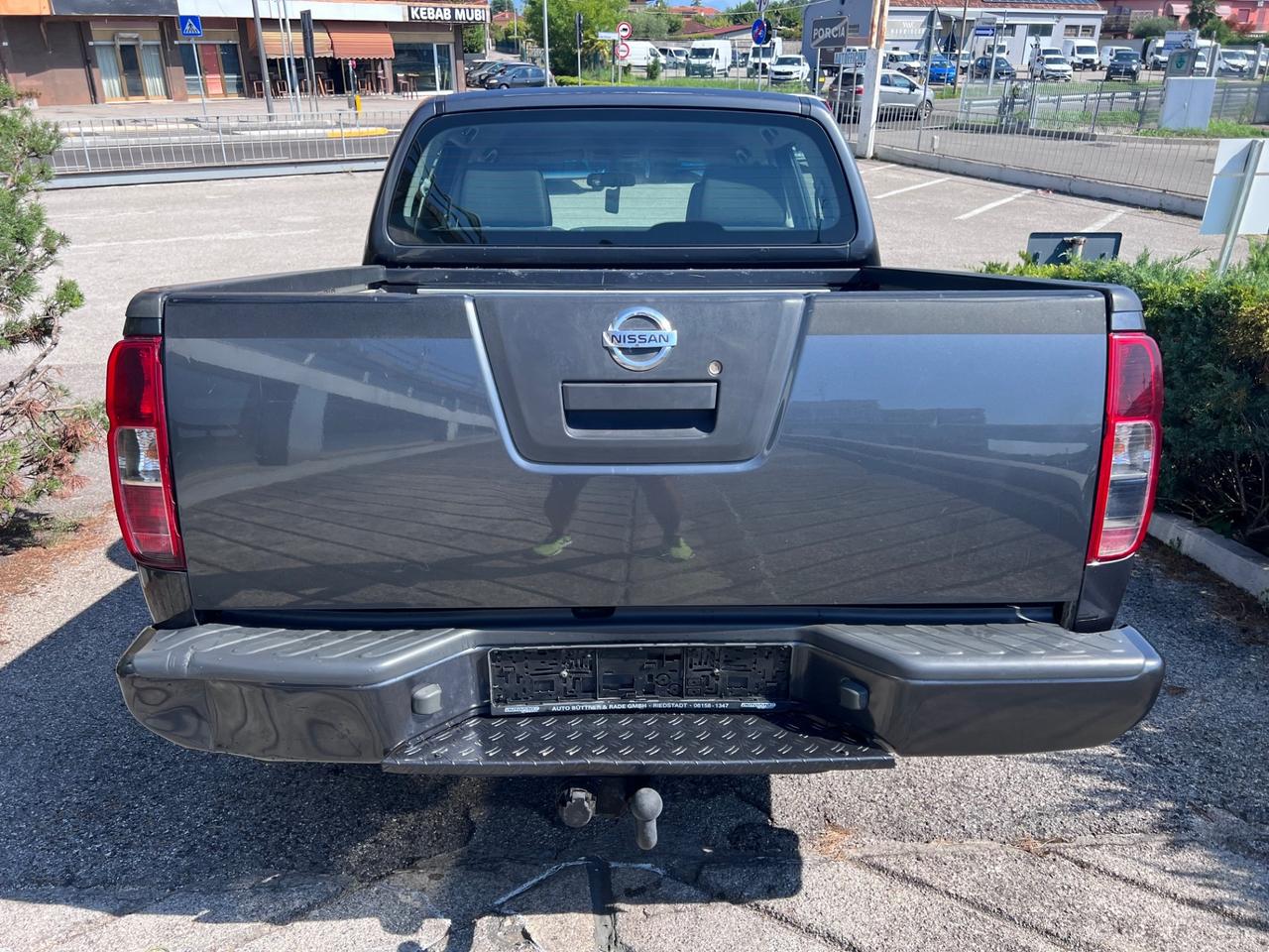 Nissan Navara 2.5 dCi 190CV 4 porte Double Cab LE Plus Restyling