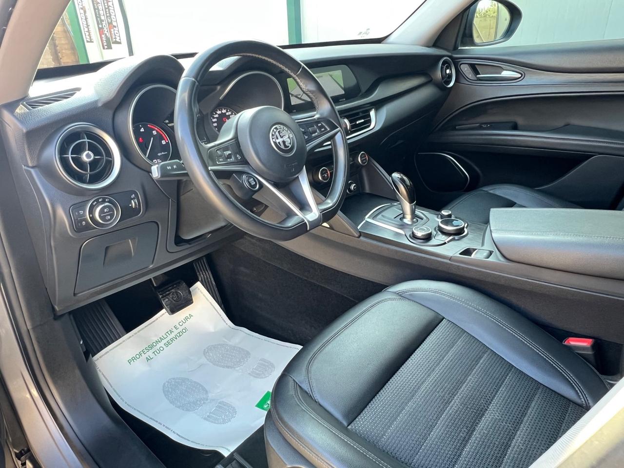Alfa Stelvio 2.2 180 cv