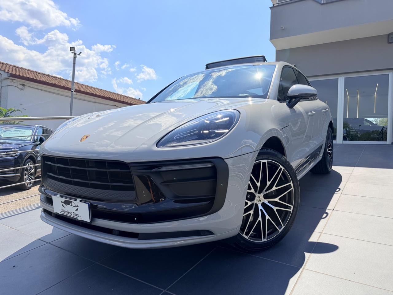 Porsche Macan 2.0 i 265cv open edition colore gesso