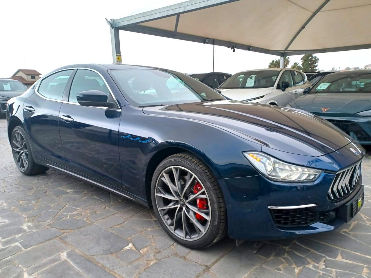 Maserati Ghibli L4 330 CV MHEV Gransport
