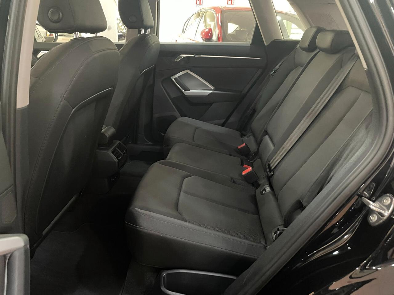 AUDI Q3 35 2.0 TDI 150CV BUSINESS