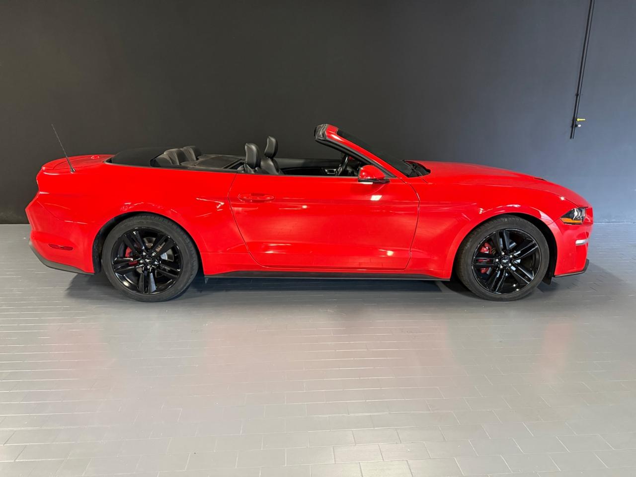 Ford Mustang Cabrio 2.3 NO SUPERBOLLO