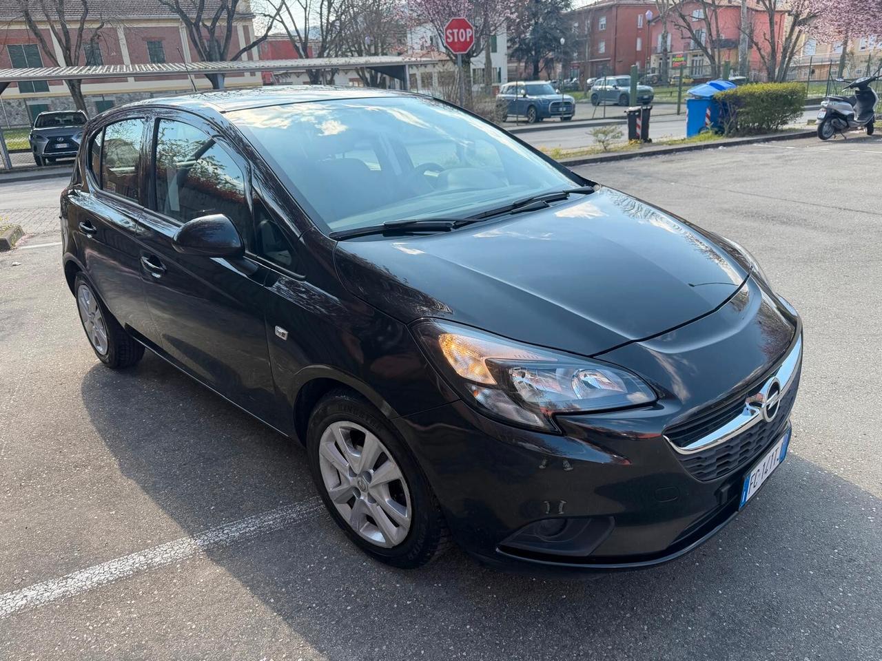 Opel Corsa 1.2 5P. Benzina