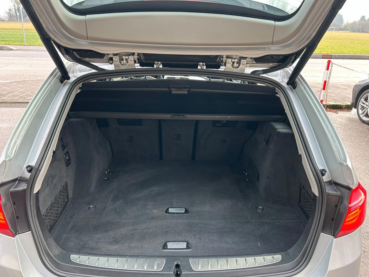 BMW 318d Touring 150CV Business Advantage auto