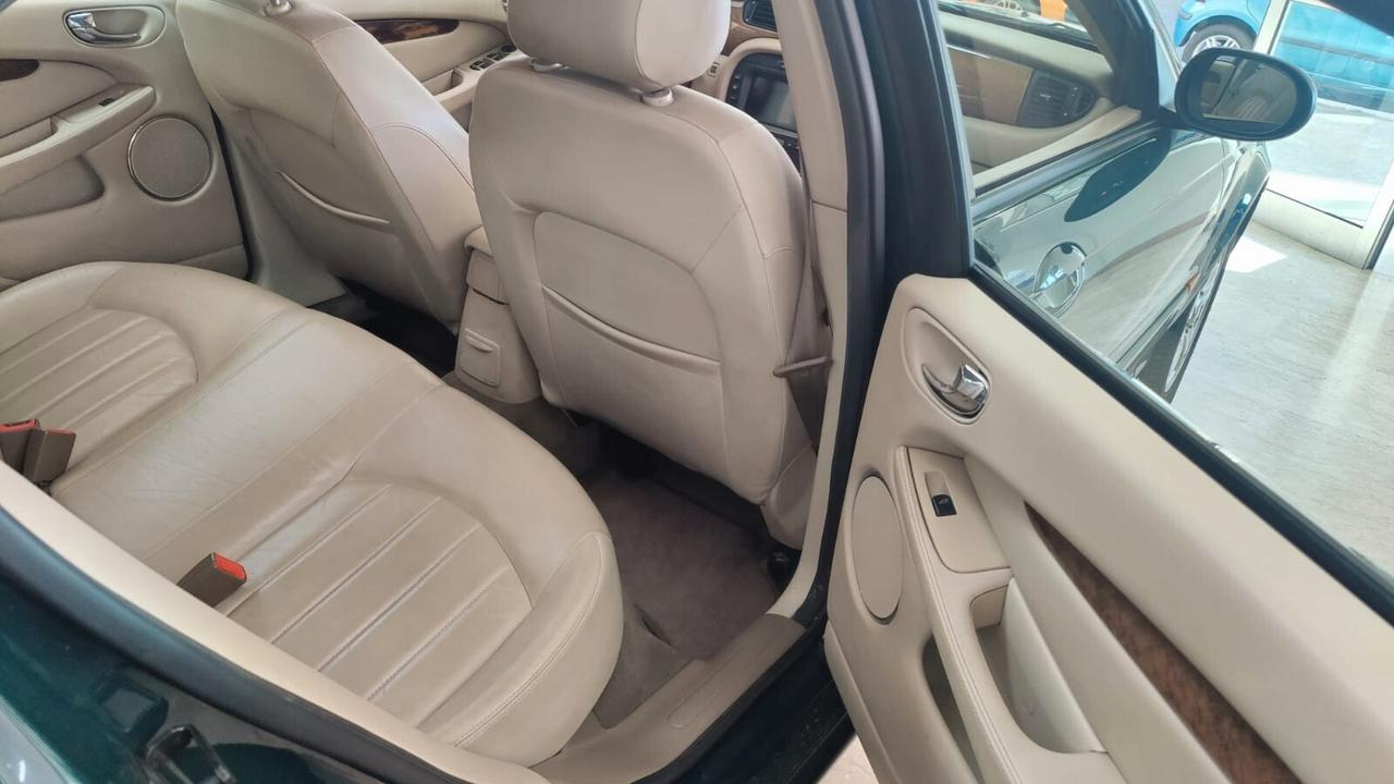 Jaguar X-Type 2.5 V6 24V GPL ISCRITTA ASI
