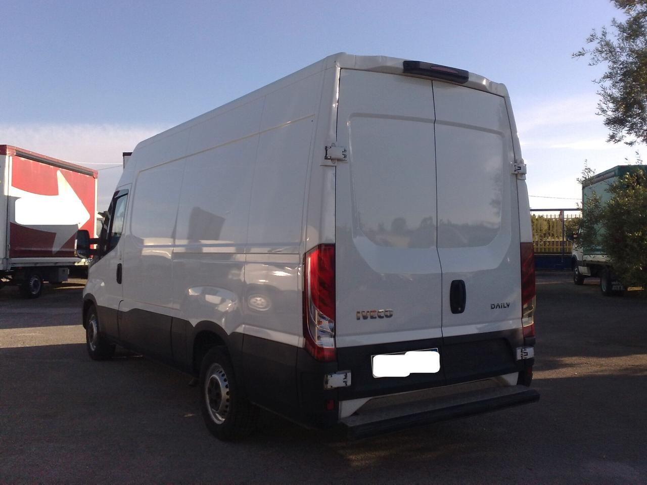 Iveco Daily 35s15 2.3hpt Furgone - 2015