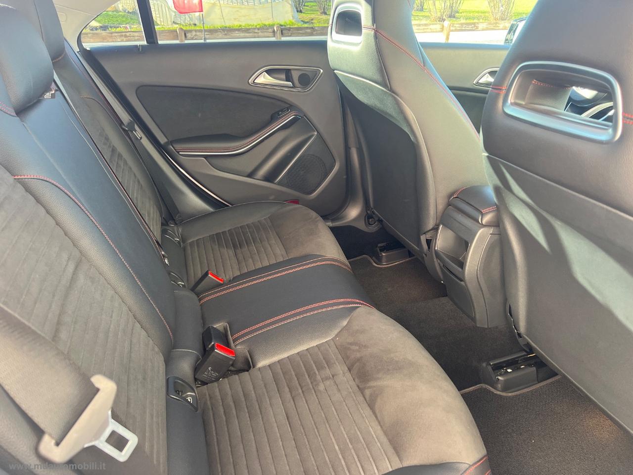 MERCEDES-BENZ CLA 200 d 4Matic Automatic Premium TETTO CAMERA STUPENDA