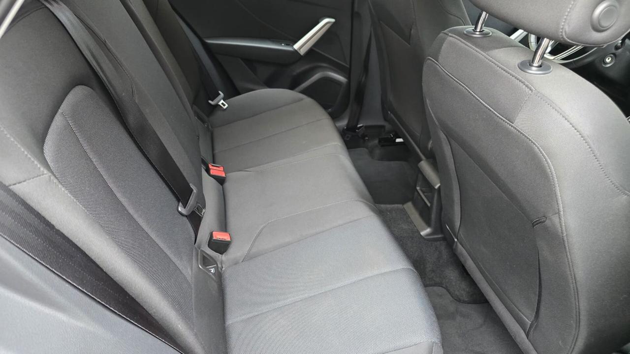 Audi Q2 35 TDI quattro S tronic Business