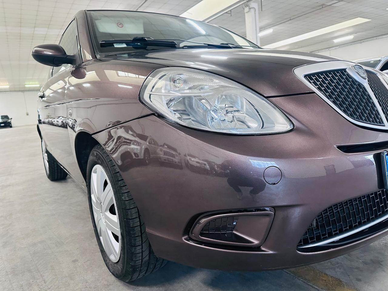 Lancia Ypsilon 1.4 Platino Ecochic GPL