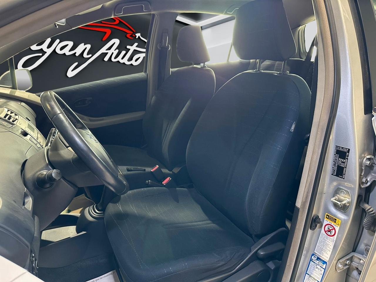 Toyota Yaris 1.0 5 porte Sol