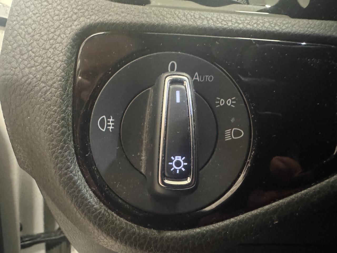 VOLKSWAGEN Golf 1.0 115 CV 5p. R-LINE **UNICO PROPRIETARIO**