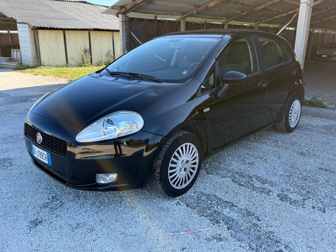 Fiat grande punto 1.2 benzina 65cv NEOPATENTATI