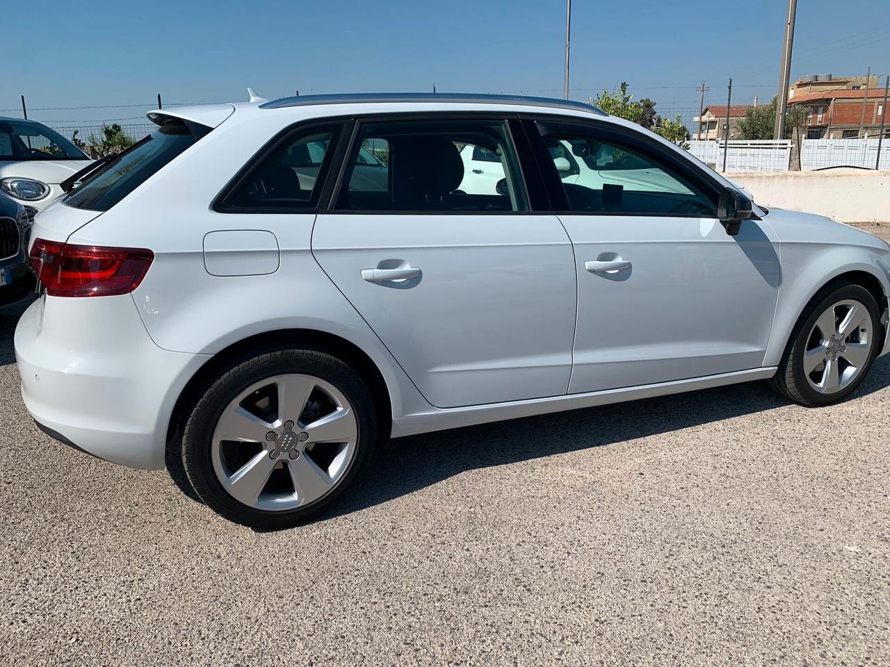 Audi A3 SPB 1.6 TDI clean diesel Ambition