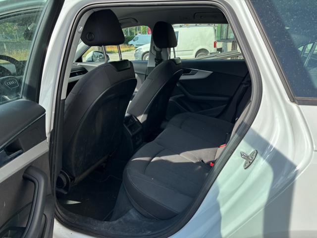 AUDI A4 Avant 30 TDI/136 CV S tronic