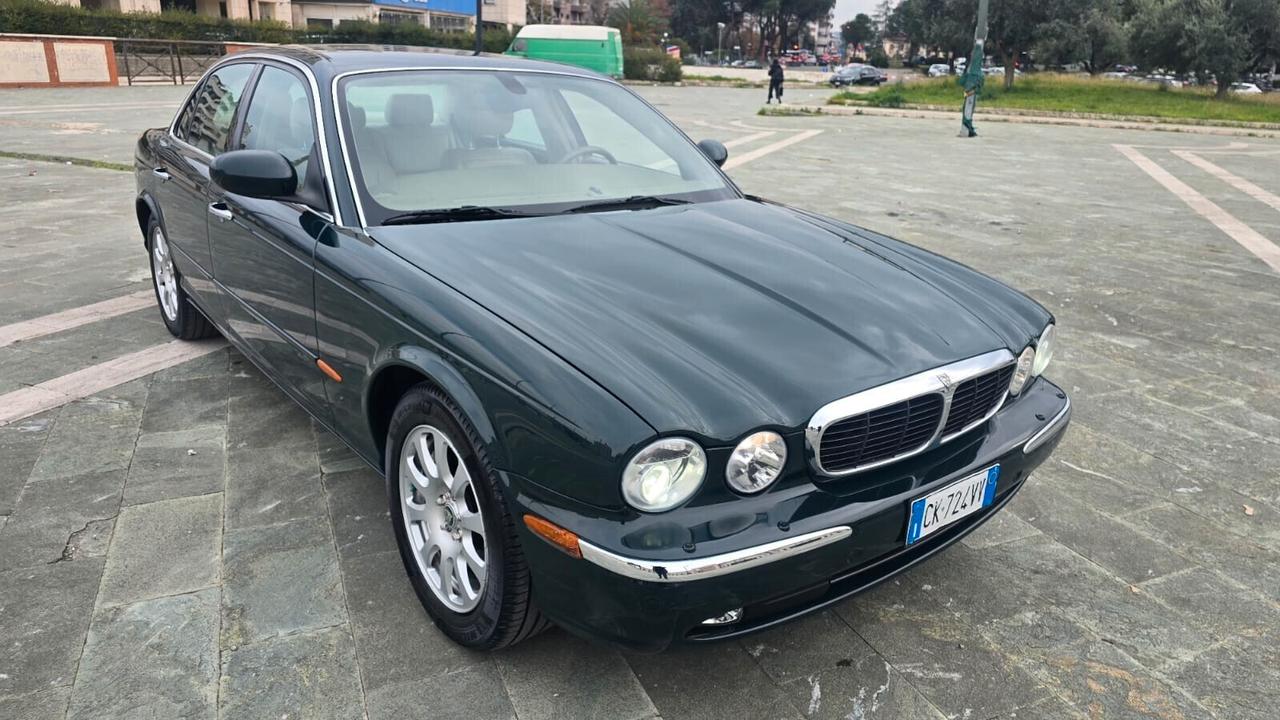 Jaguar XJ6 3.0 V6 cat 235CV A.S.I.