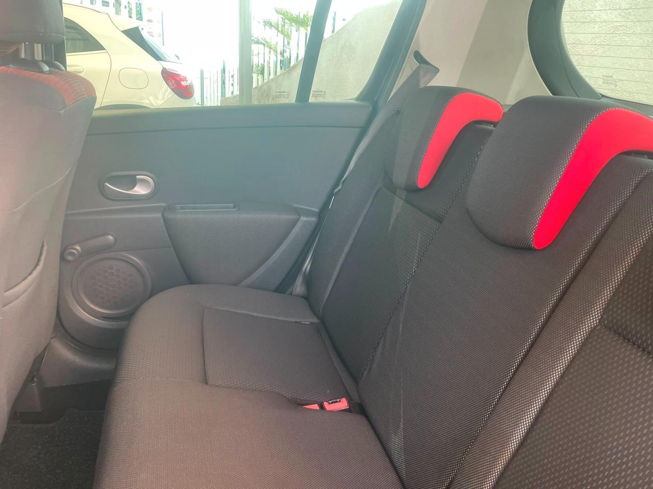 Renault Clio 1.5 dCi 85CV 5 porte Rip Curl