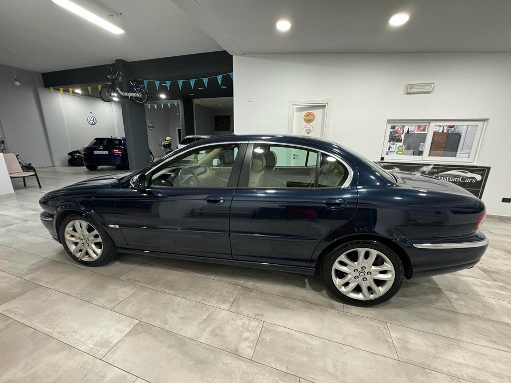 Jaguar X-Type 2.2D cat Classic