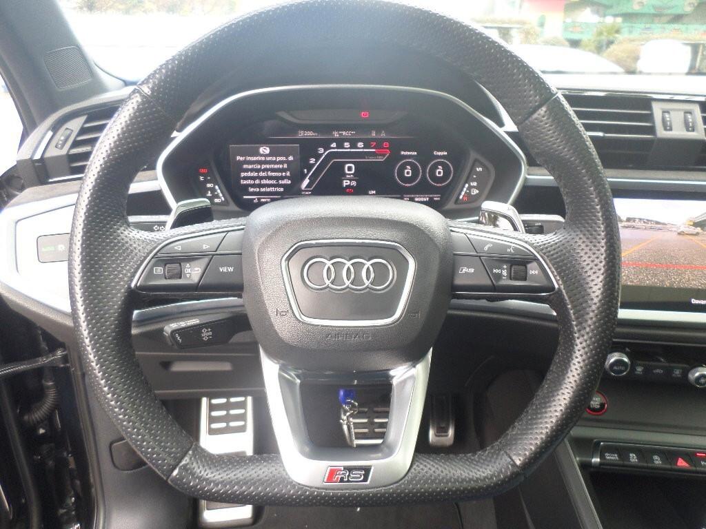 Audi Q3 RS Q3 quattro S tronic