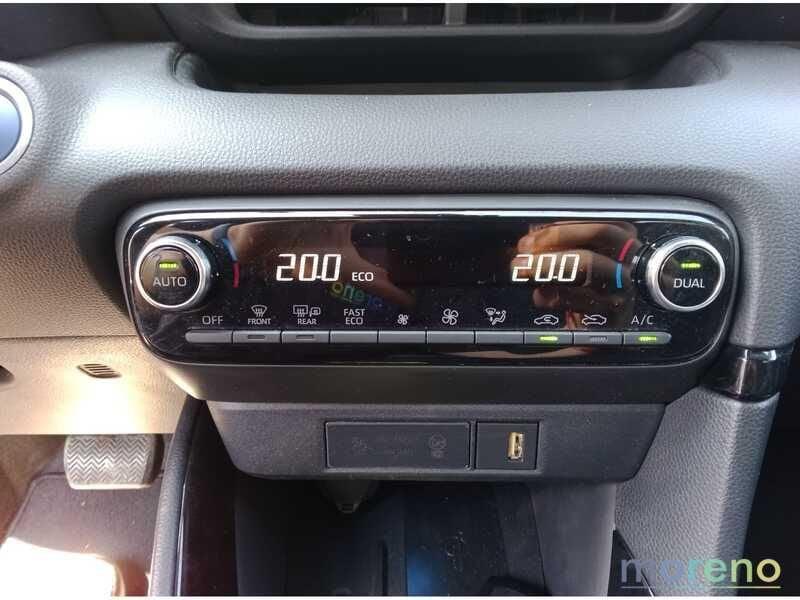Toyota Yaris 1.5 hybrid Premiere
