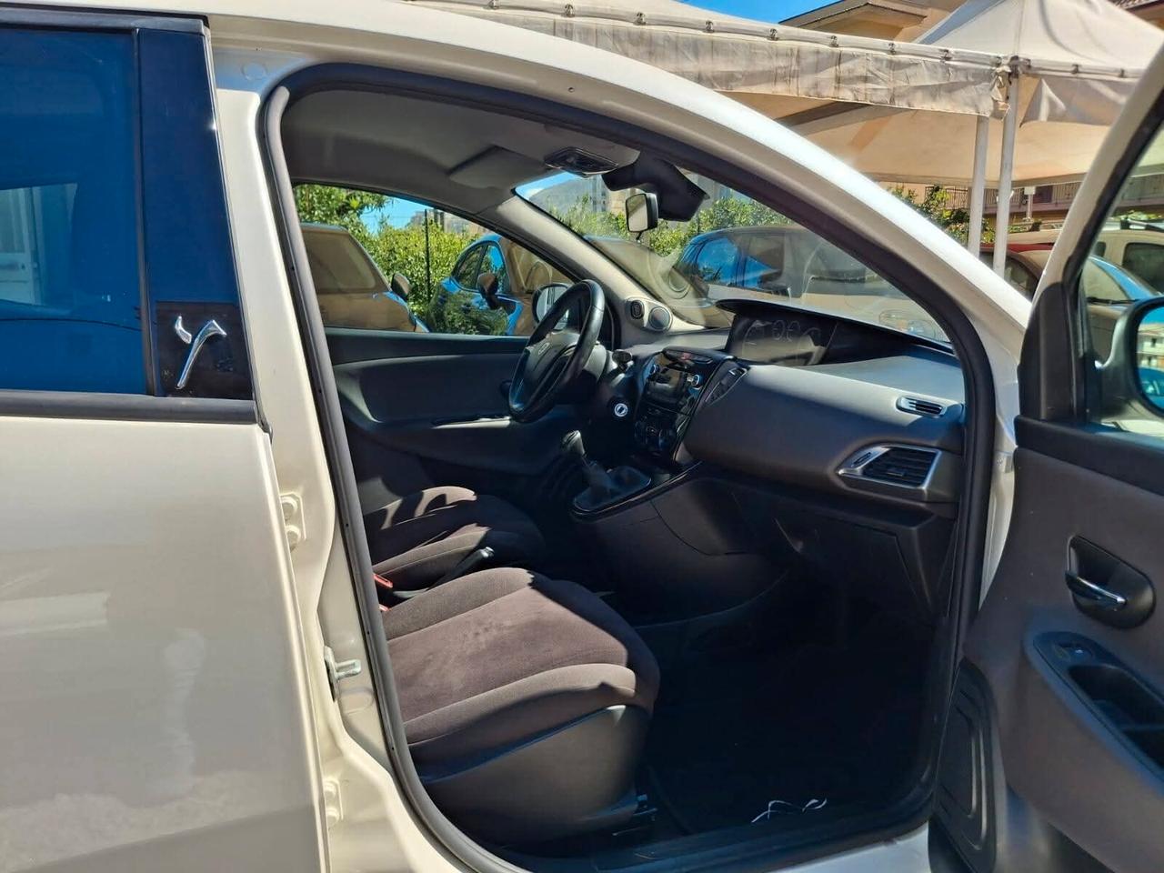 Lancia Ypsilon 1.3 MJT 16V 95 CV 5 porte S&S Gold