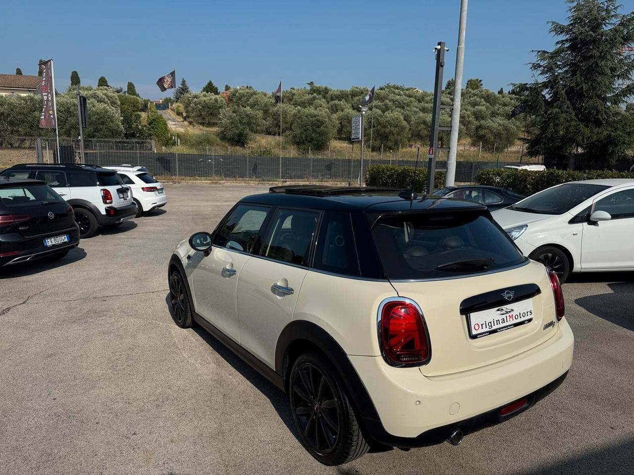 Mini Mini 1.5 Cooper D 5 porte