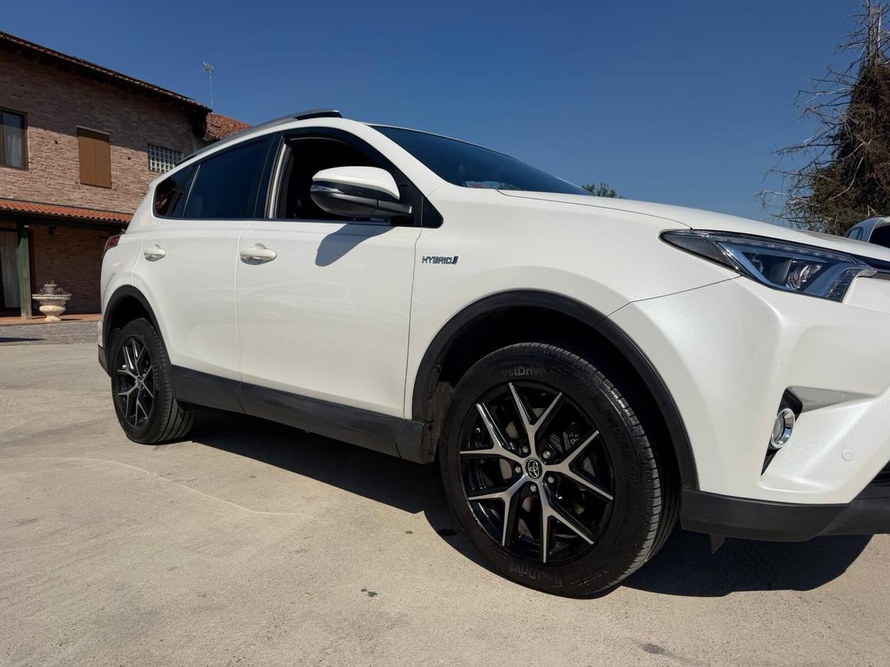 Toyota RAV 4 2.5 Hybrid 2WD Lounge