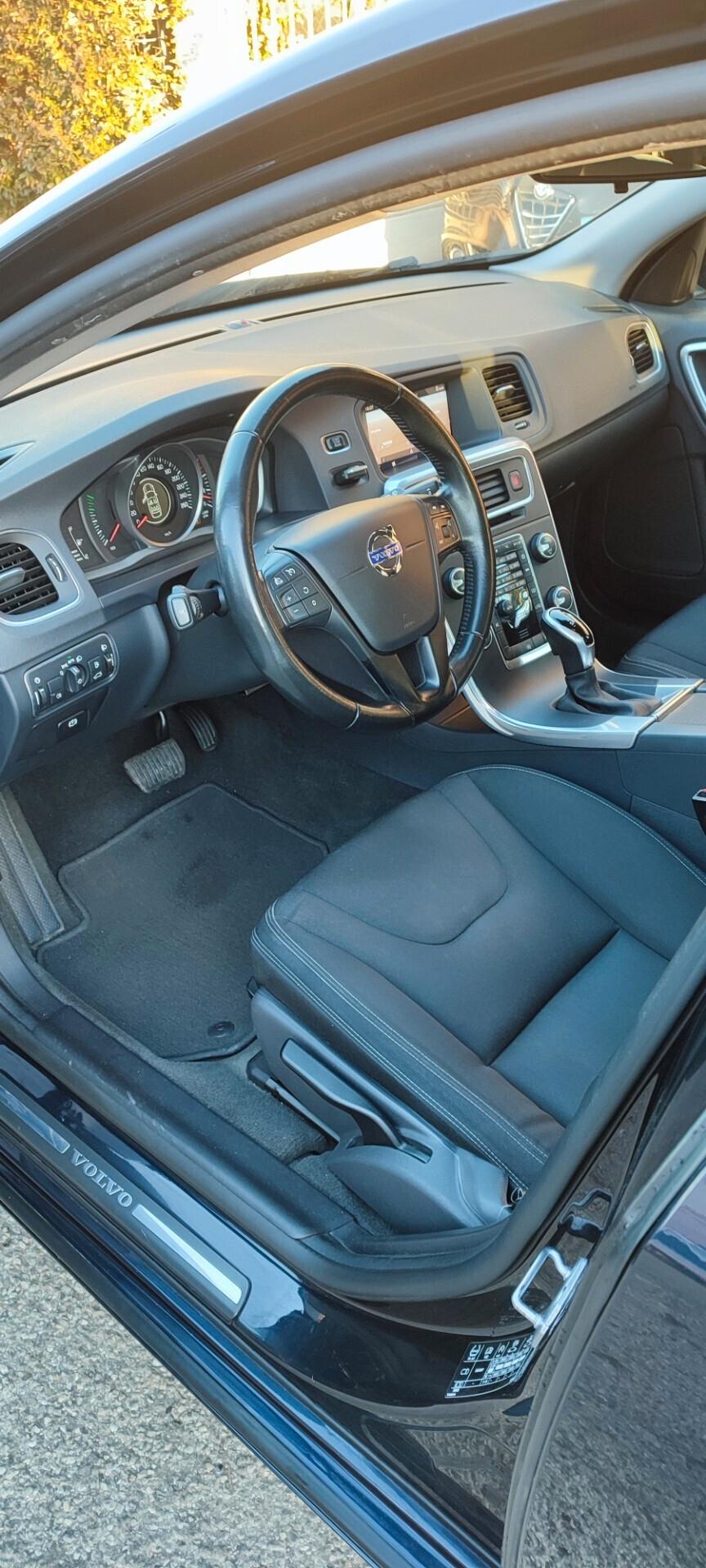 Volvo V60 D3 Geartronic Momentum