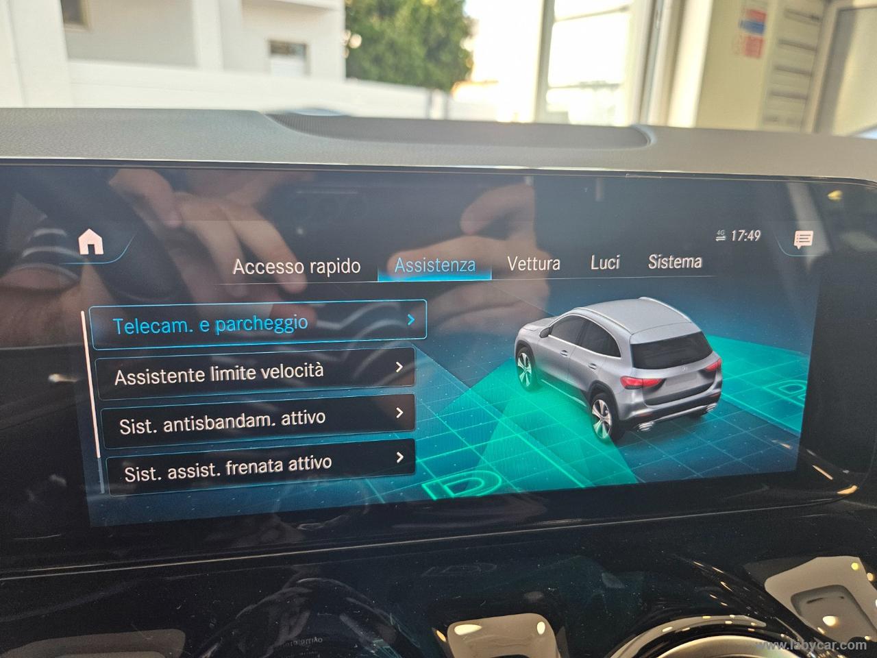 MERCEDES-BENZ GLA 180 d Automatic Premium