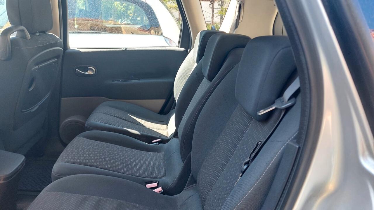 Renault Scenic Scénic 1.5 dCi/105CV Dynamique