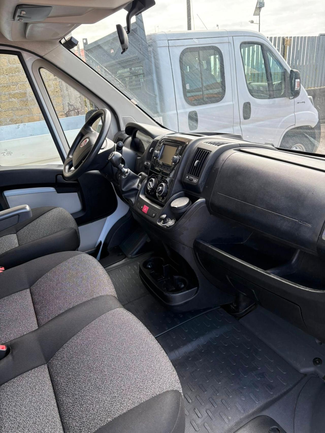Fiat Ducato Maxi doppia cabina 7 posti gru fassi