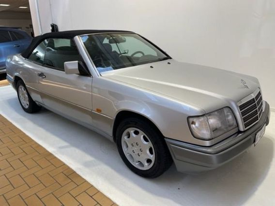 Mercedes-Benz Serie E E 200 cat Cabriolet - CONTO VENDITA -