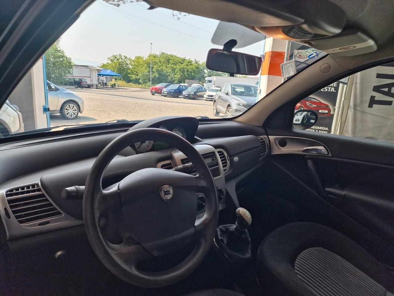 Lancia Ypsilon 1.2 Argento
