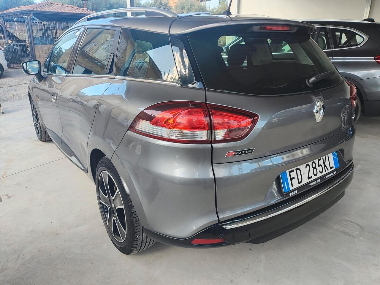 Renault Clio Sporter dCi 8V 90CV full