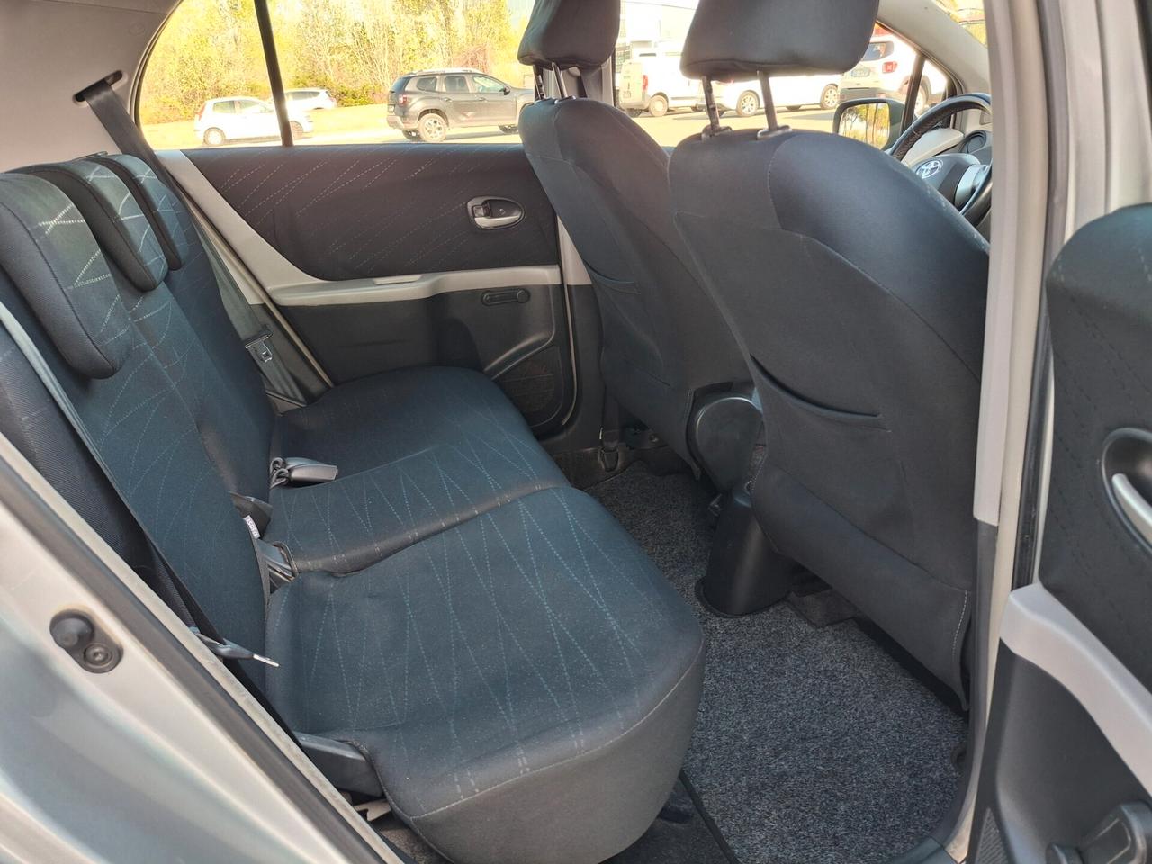 Toyota Yaris 1.3 Benzina-5 Porte-OK NEOPATENTATI.