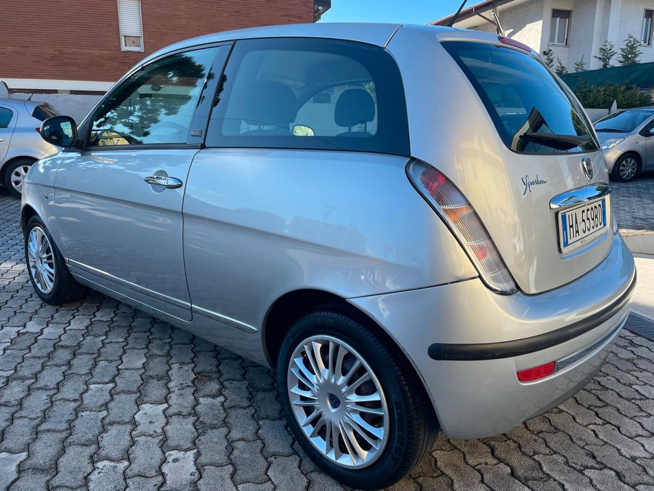 Lancia Ypsilon 1.2 69 CV Diva KM REALI IDONEA NEOPATENTATI