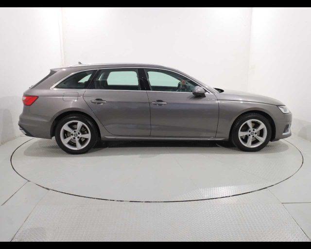 AUDI A4 Avant 35 TFSI S tronic Business Advanced