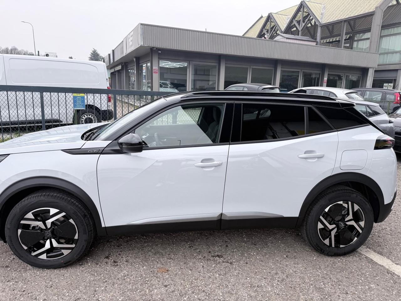 Peugeot 2008 2008 1.2 hybrid GT 145cv e-dcs6