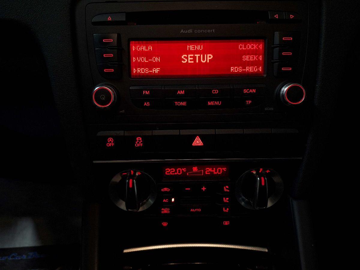 AUDI A3 Cabrio 1.6 TDI Ambition - XENO - PELLE NERA - UNICO-PROPR -