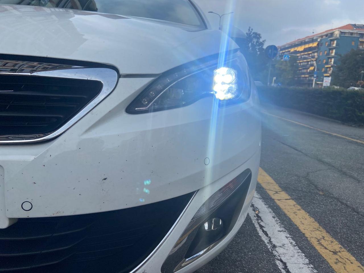 Peugeot 308 Allure 2.0 Blue HDI 150