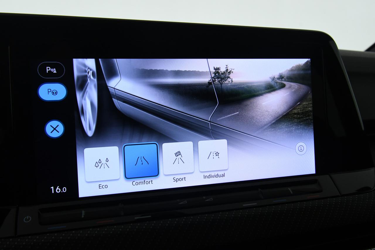 VOLKSWAGEN Golf 1.5 etsi evo R-Line 150cv dsg CAMERA+ALCANTARA+ACC+LED