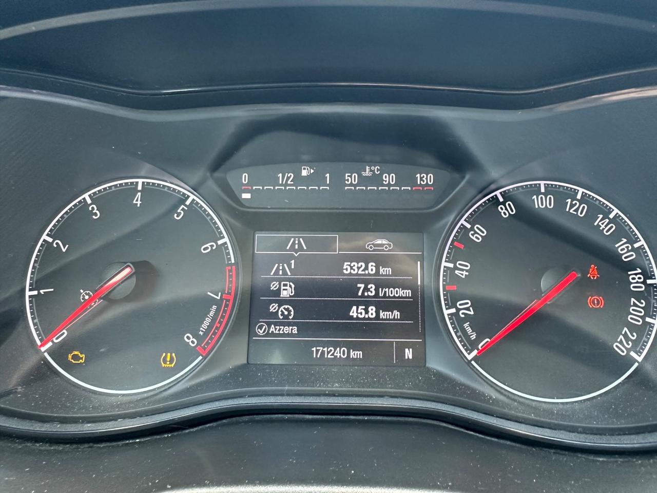 Opel Corsa 1.4 90CV automatica 5 porte b-Color