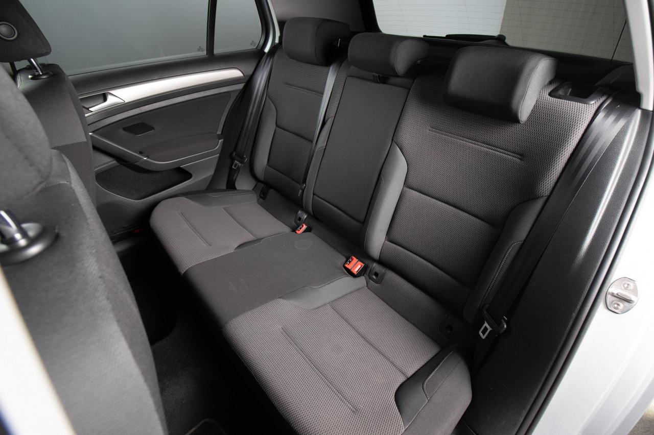 Volkswagen Golf Vii 5p 1.4 Tgi Comfortline 110cv