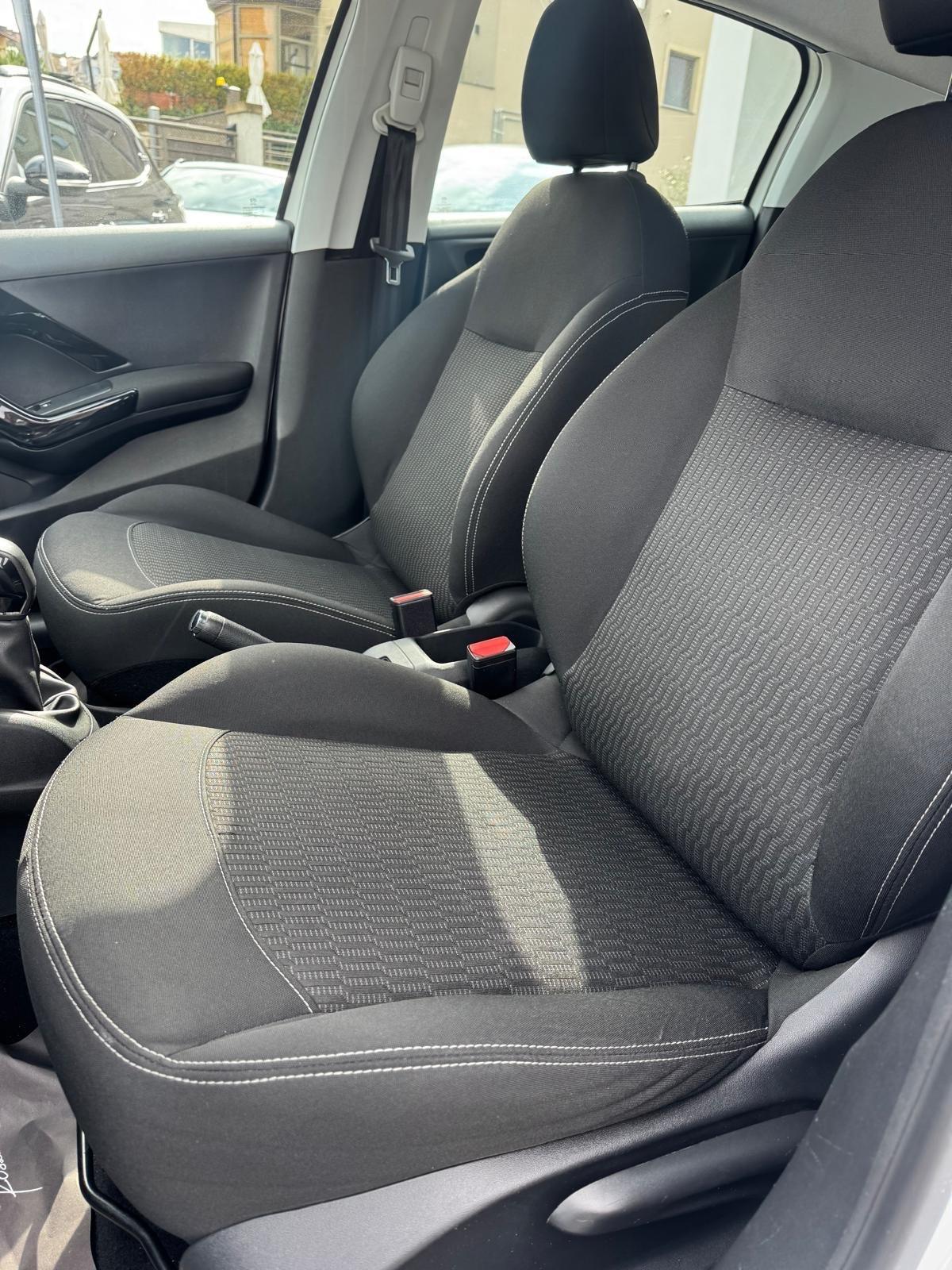 Peugeot 208 BlueHDi 75 5 porte Allure