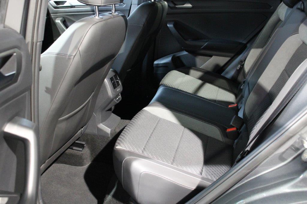 Volkswagen T-Roc 1.5 TSI ACT R LINE Sport BlueMotion Technology FULL KM 19700 ORIGINALI