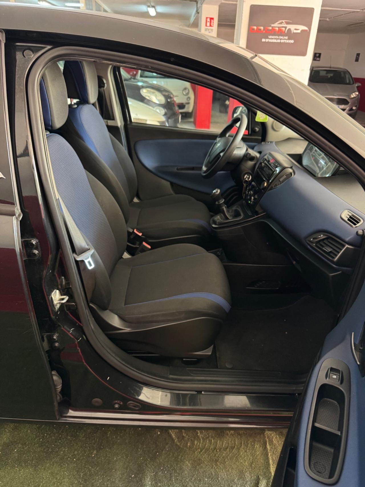 Lancia Ypsilon 1.2 69 CV 5 porte 130000 Chilometri