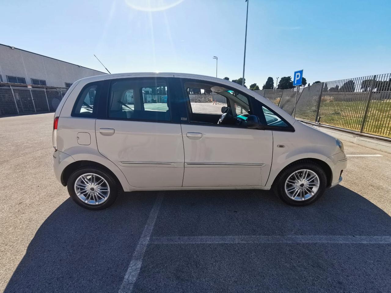 Lancia MUSA 1.4 16V Diva - 2011