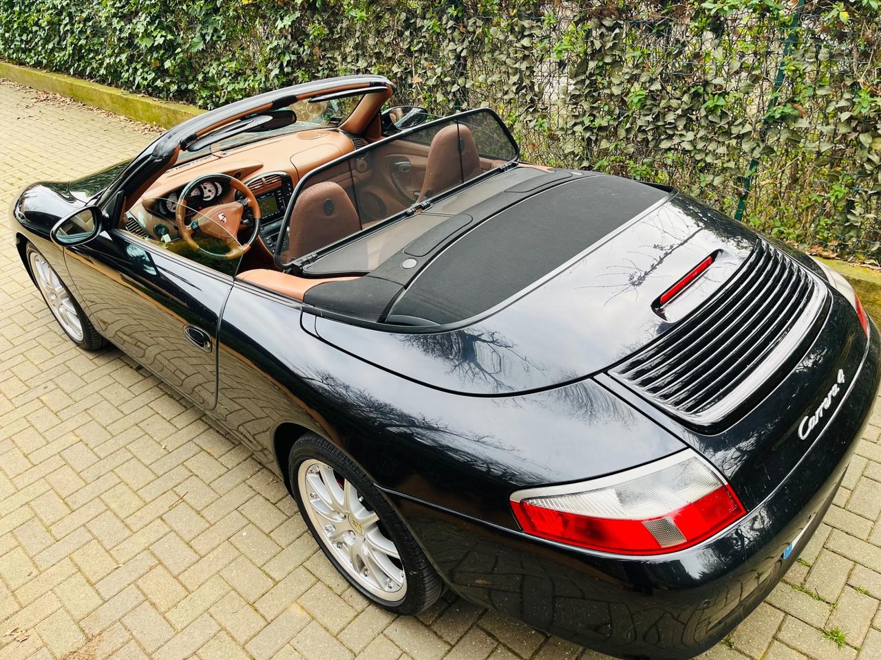 Porsche 911 Carrera 4 cat Cabriolet